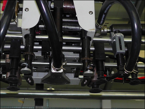 Controllo ondulato dello SpA della macchina incollante della laminazione della scanalatura della scatola di 5 strati del CE