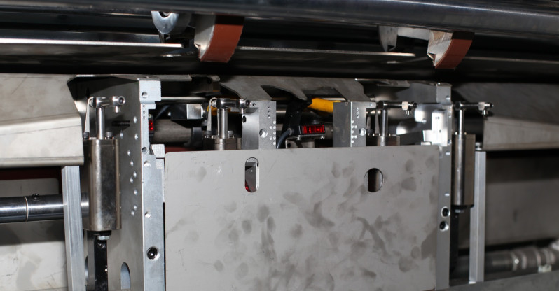 Macchina per la laminazione del bordo grigio 16KW per puzzle da cartellino del prezzo