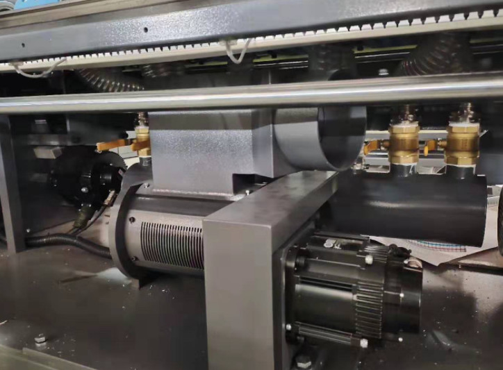 macchina di laminazione ondulata 3Ply del laminatore automatico della scanalatura dello strato superiore 120-600gsm
