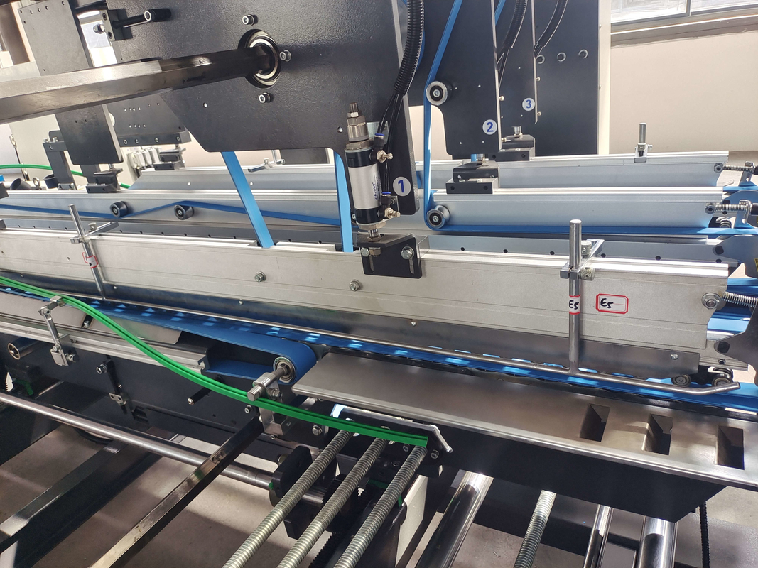 300-800gsm Incollatrice automatica per cartelle di cartone ondulato a cinque strati