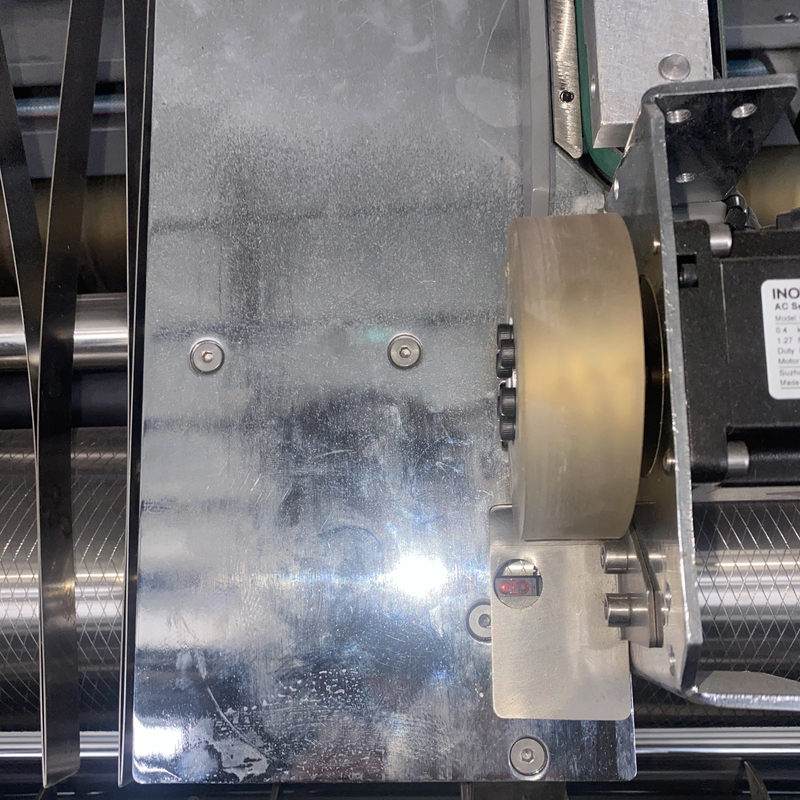 Il laminatore ad alta velocità automatico pieno ha ondulato la laminazione del risguardo della scatola