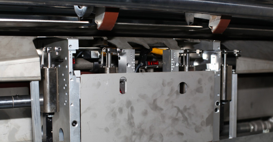 Laminatore per flauto ad alta velocità sul bordo anteriore 150m/Min Macchina per laminazione litografica